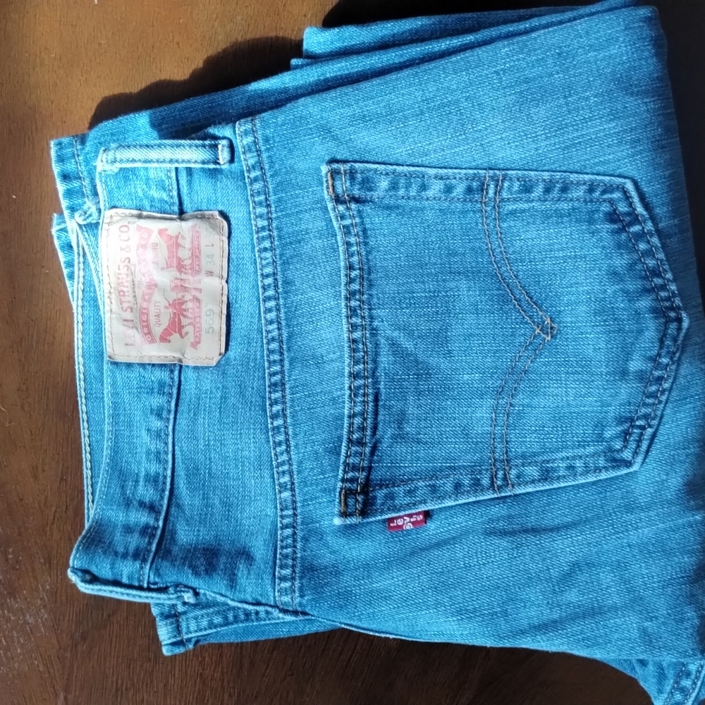 Levi jeans